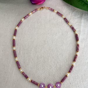 COLLAR FLORA MORADA
